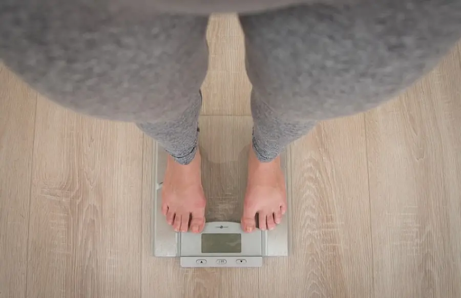 Dimagrire senza dieta e palestra, come fare? [Guida 2021]